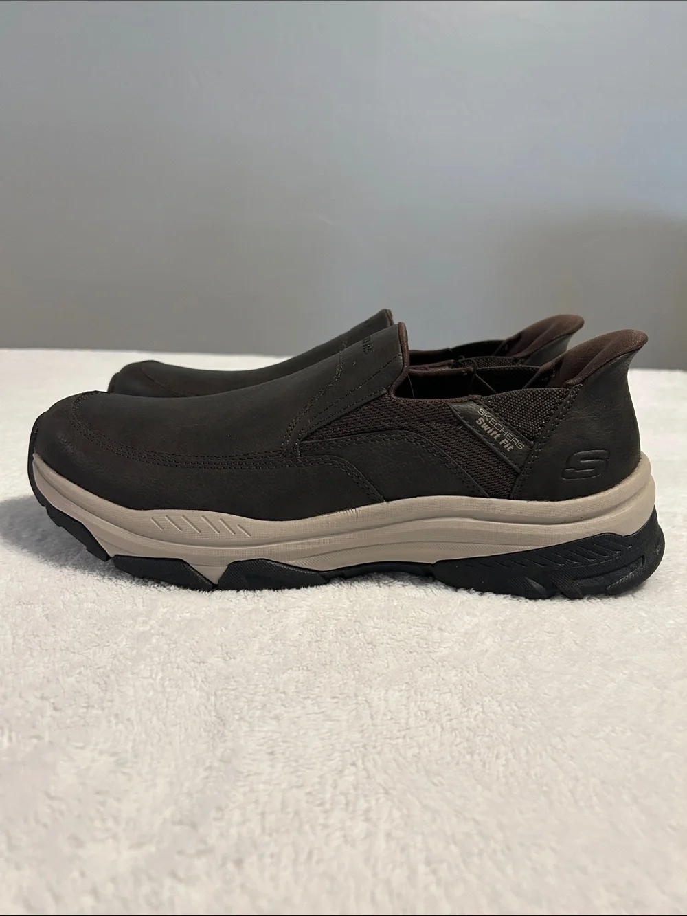 Skechers Men’s hands free swift fit Izaiah slip on Sneakers loafers SZ 11